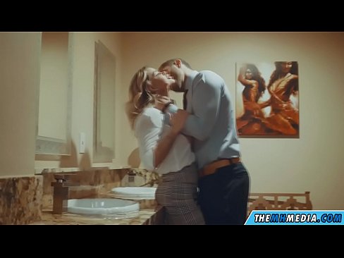 ❤️ When a busty blonde seduces you in a public restroom ❤ Super sex at us en-us.rionews.top ❌️